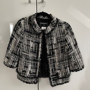 Chanel Cropped Tweed Black White Classic Jacket 34